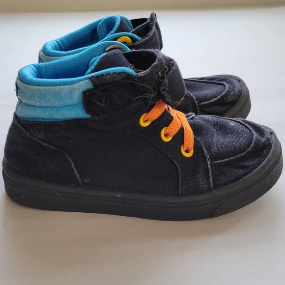 oomphies Shoes Oomphies Little Boy High Top Sneakers With Hoop And